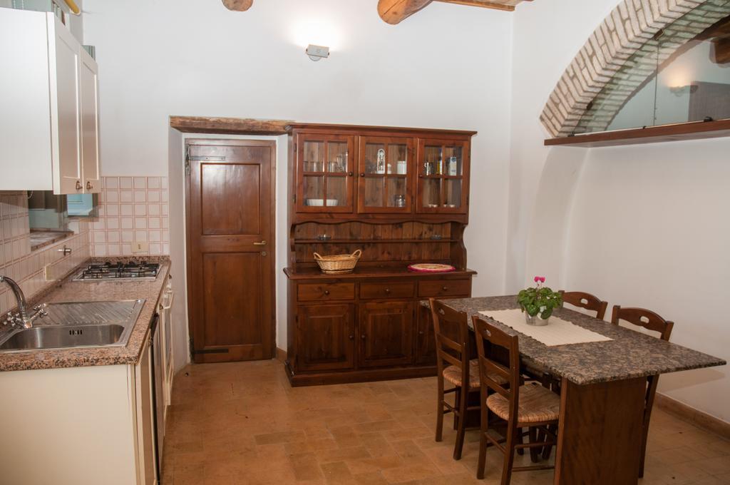 Corte Fratini Appartamenti Τρέβι Εξωτερικό φωτογραφία